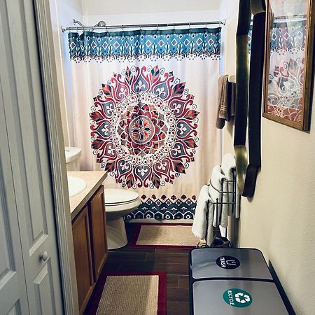 Ruskin Fl Private 2 Bdrm 1 Bath Suite Common Areas Shared With Host And Cat エクステリア 写真