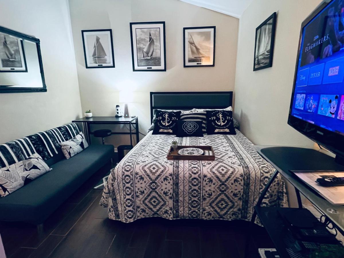 Ruskin Fl Private 2 Bdrm 1 Bath Suite Common Areas Shared With Host And Cat エクステリア 写真