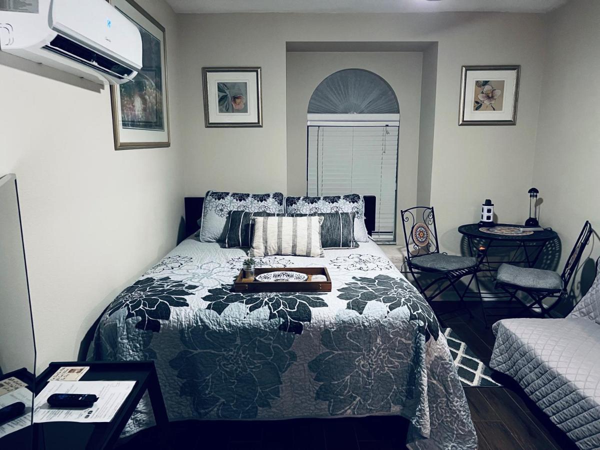 Ruskin Fl Private 2 Bdrm 1 Bath Suite Common Areas Shared With Host And Cat エクステリア 写真